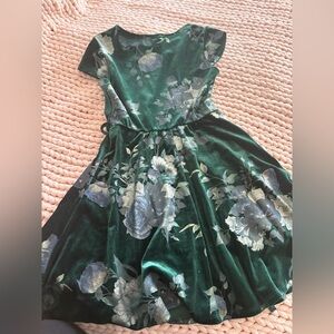 Floral Green Velvet Kids Dress- Girls Size 10.